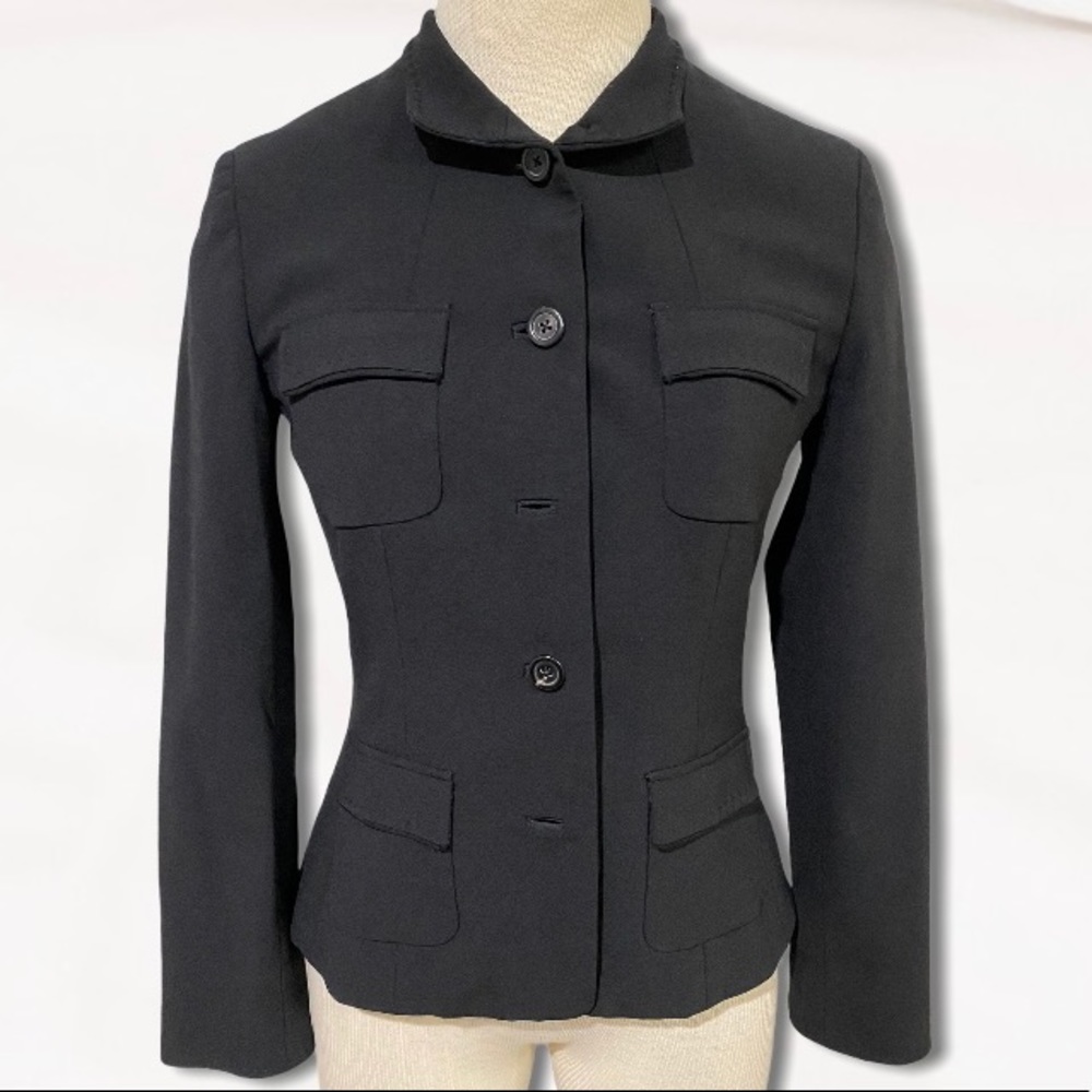 Elie Tahari jacket button down accent stitch